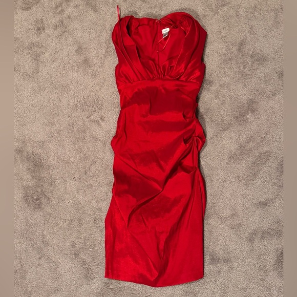 Cache Ruched Red Evening Dress - Picture 5 of 5
